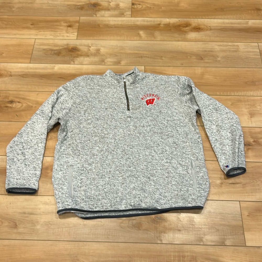 Wisconsin Badgers Fleece in Good Condition